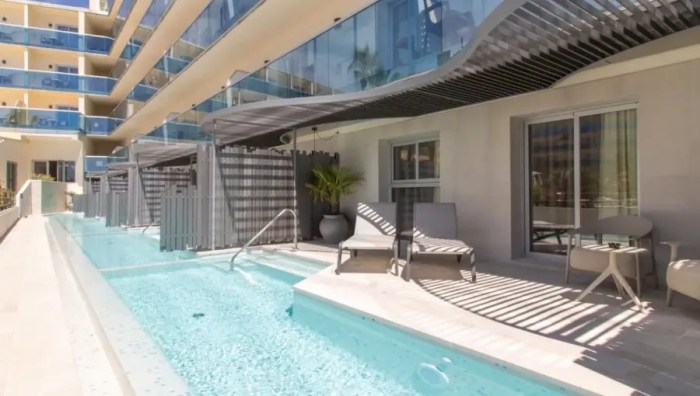 Top Hotels with Swim-Up Rooms and Ocean Views