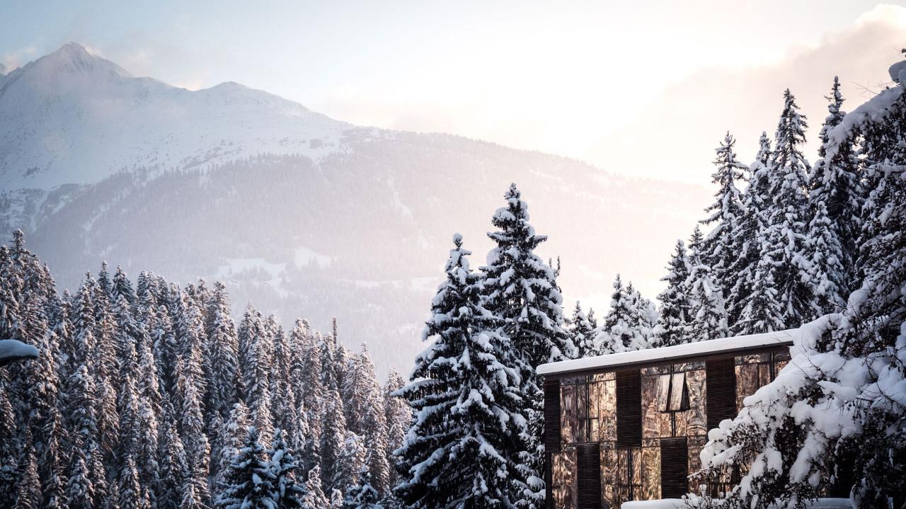 Best Ski-In/Ski-Out Hotels for Winter 2025